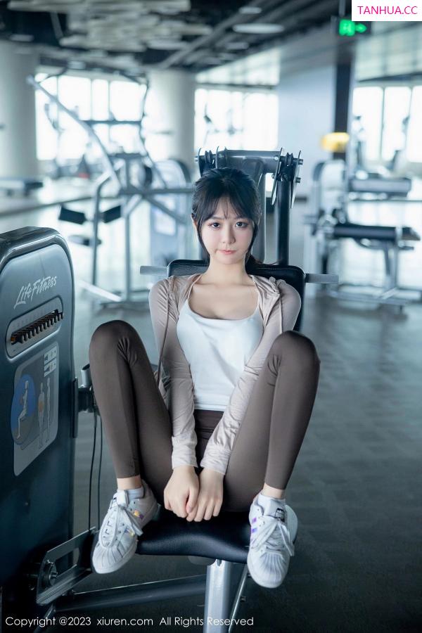   [XiuRen]高清写真图 2023.05.05 No.6683 幼幼 健身美腿第43张图片